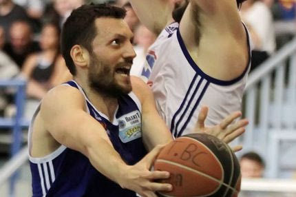 Buzzer beater μετά από buzzer beater στο κύπελλο