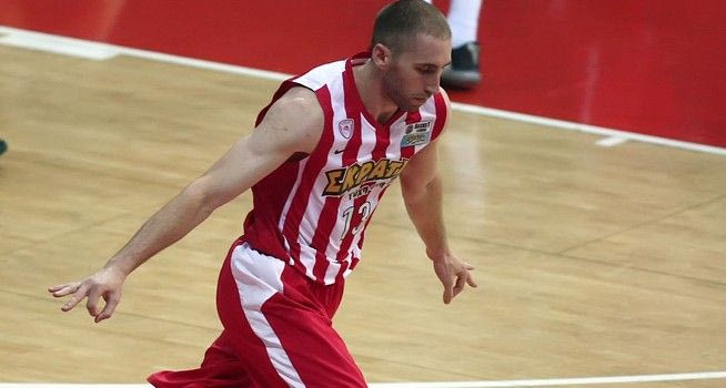 Εκτός ο Λοτζέσκι, μέσα ο Μιλουτίνοφ