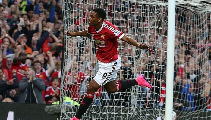 Τρόλαραν στο twitter τον σπίκερ του Γιουνάιτεντ – Λίβερπουλ