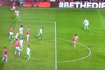 Απίθανο τακουνάκι του Μάτα στο γκολ της Γιουνάιτεντ