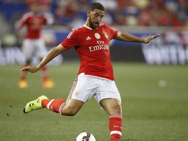 Σε μπελάδες ο Τααράμπτ λόγω νυχτοπερπατήματος