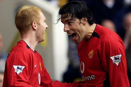 O Φαν Νίστελροϊ αποθέωσε την ΓΚΟΛΑΡΑ του Σκόουλς