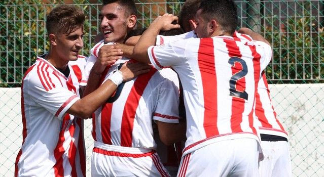 Νέοι για φίλημα: 8Χ8 και 31 γκολ επίθεση!