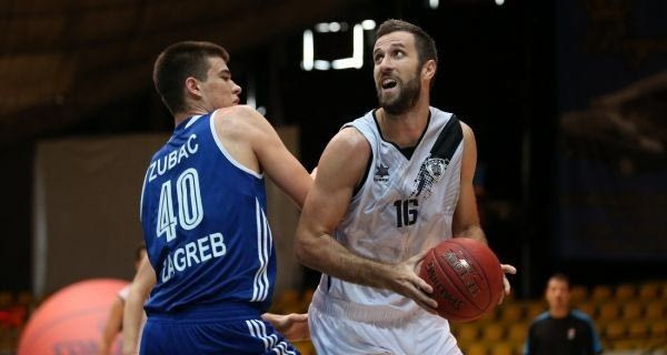 Ο ΠΑΟΚ λύγισε την Τσιμπόνα