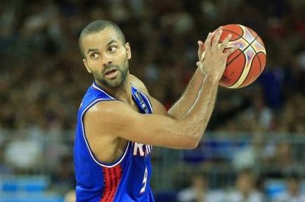 Ο Πάρκερ διέκοψε τον Κολέ και έδωσε οδηγίες στο τάιμ άουτ