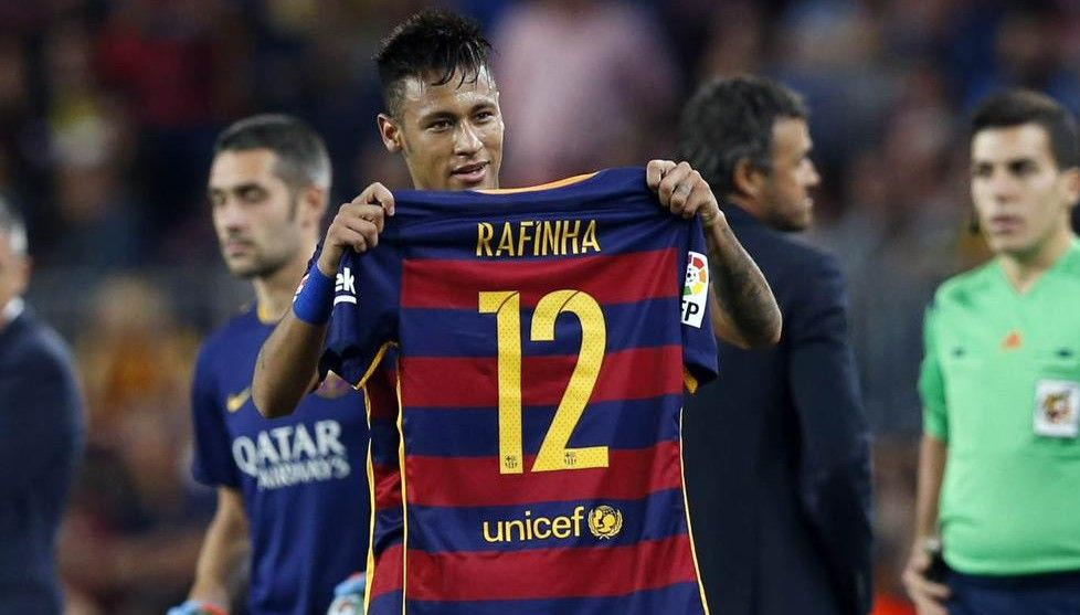 Οι αφιερώσεις των παικτών της Μπαρτσελόνα στον Ραφίνια