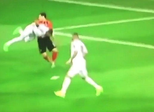 Ο Ράμος βούτηξε για το… σταυρό