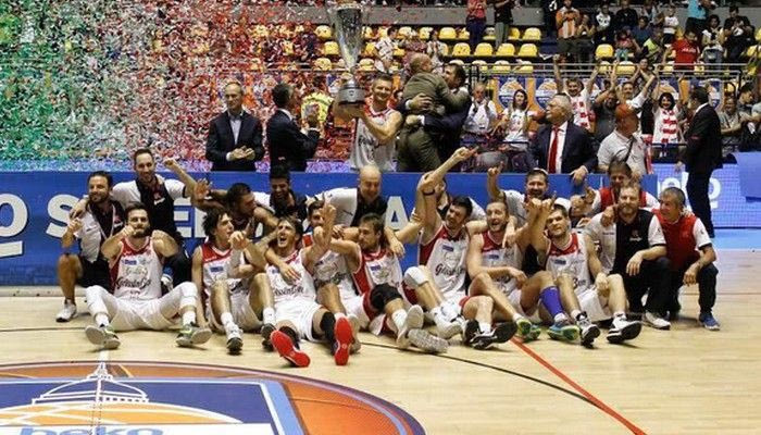 Η Ρέτζιο Εμίλια “πάτησε” τη Μιλάνο και πήρε το Σούπερ Καπ