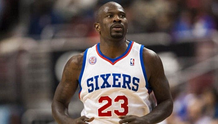 Ο Ρίτσαρτσον σταμάτησε το μπάσκετ για να μπορεί να περπατάει