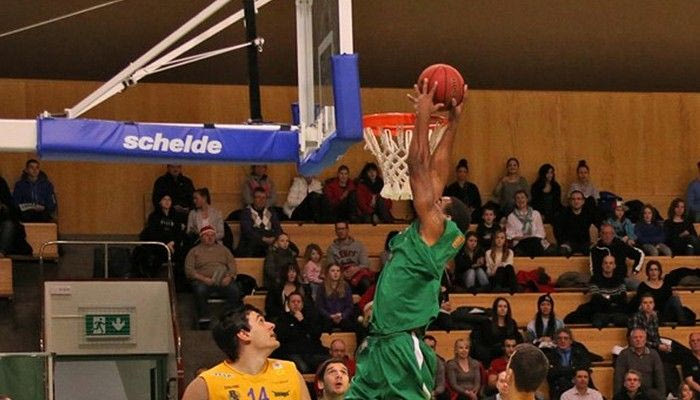 Νέος ξένος στον Αρκαδικό