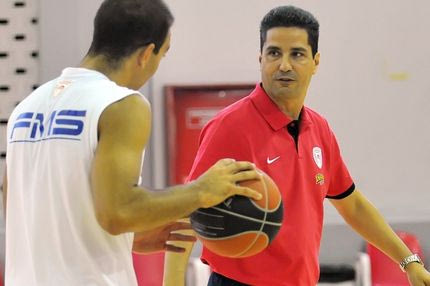 Σφαιρόπουλος: “Τιμή να δουλεύεις στον Ολυμπιακό”