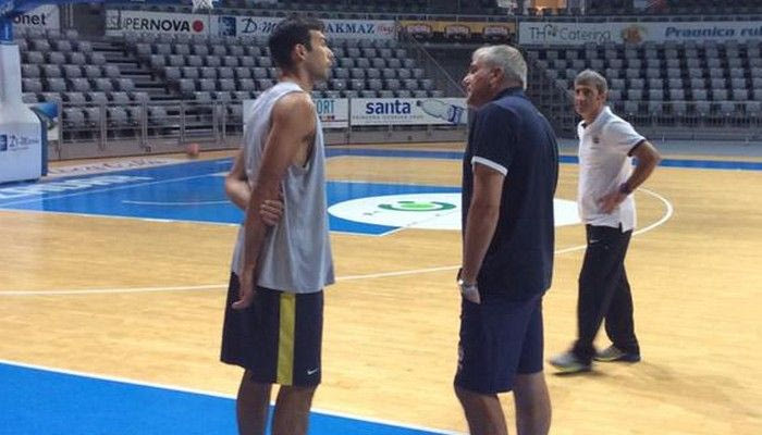 Ο Σλούκας στα χέρια του Ομπράντοβιτς