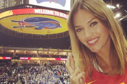 Η σύντροφος του Ρούντι “μάγεψε” στο Eurobasket