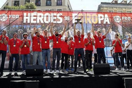 Επέστρεψαν σαν ήρωες οι πρωταθλητές Ευρώπης Ισπανοί