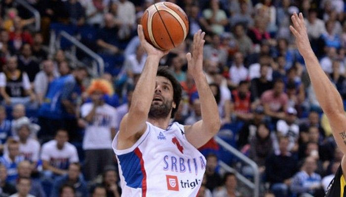 Βγήκε από τα ρούχα του ο Τεόντοσιτς