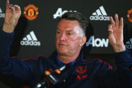 Ο Φαν Χάαλ τραγουδάει σύνθημα για τον ίδιο!