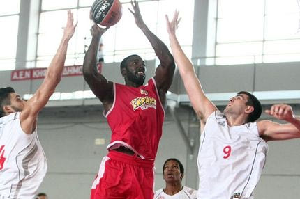 Φιλική νίκη του Ολυμπιακού με Γιανγκ