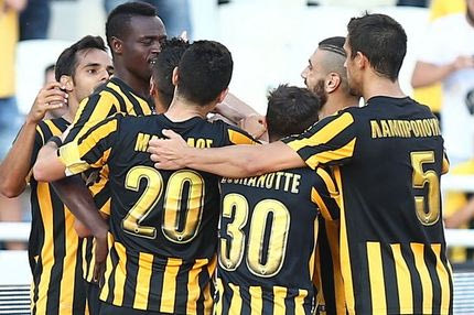 Διάβασαν την ανακοίνωση της “Θύρας 7” οι παίκτες της ΑΕΚ