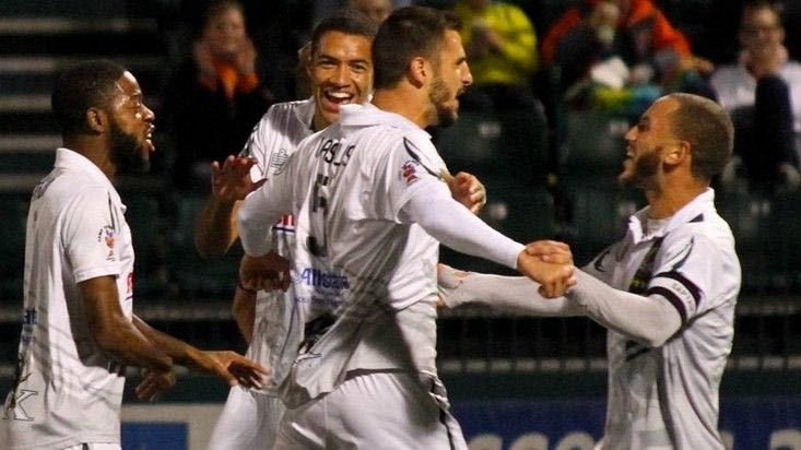 Η επιστροφή του Βασίλη Αποστολόπουλου