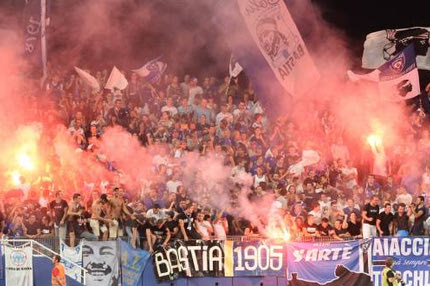 Χούλιγκαν της Μπαστιά τραυμάτισαν 12 αστυνομικούς