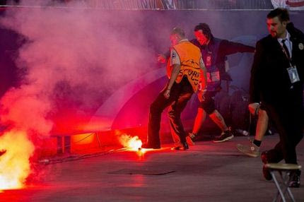 Η UEFA κάλεσε σε απολογία τις Μπενφίκα και Ατλέτικο