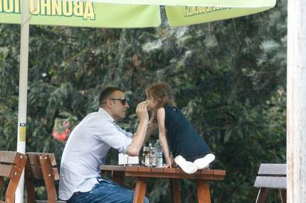 Δίνει από 5 εκ. ευρώ στις κόρες του