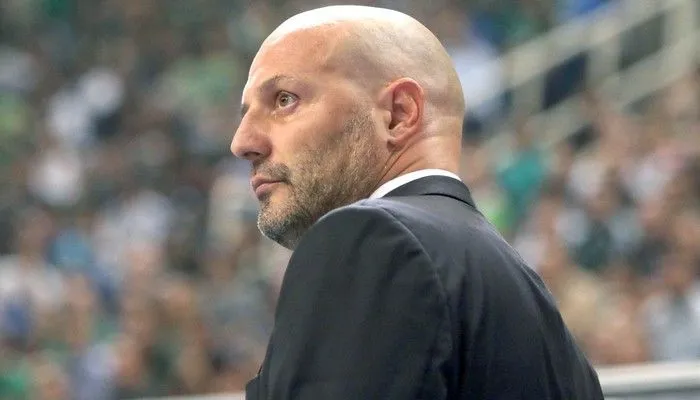 Αποθέωσε τους παίκτες του Παναθηναϊκού ο Τζόρτζεβιτς