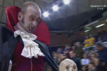 Βαμπίρ και μάγισσες στο “Palau Blaugrana”