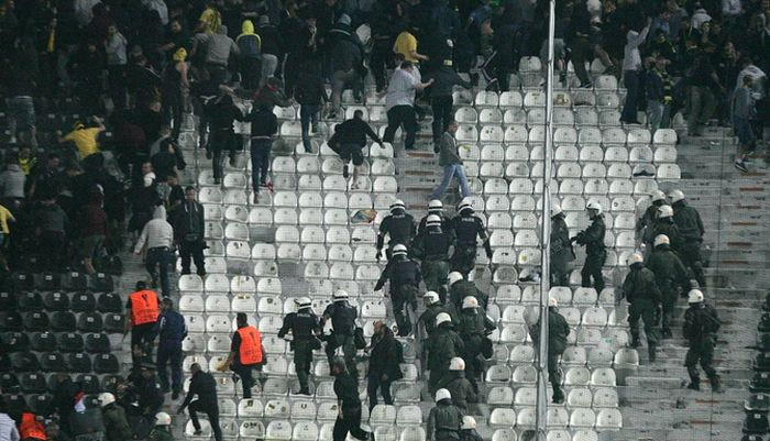 Μωϋσίδης: “Συνελήφθησαν και τρεις Έλληνες οπαδοί”
