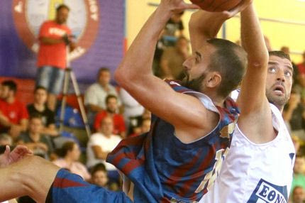 3η αγ: Ο Φάρος το πειραϊκό ντέρμπι