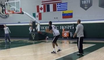 Διαγωνισμός τριπόντων μεταξύ Αντετοκούνμπο και Κιντ