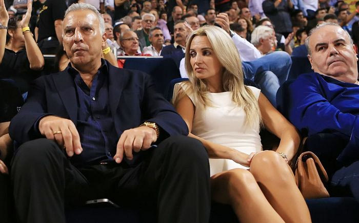 Η όμορφη σύζυγος του Νίκου Γκάλη