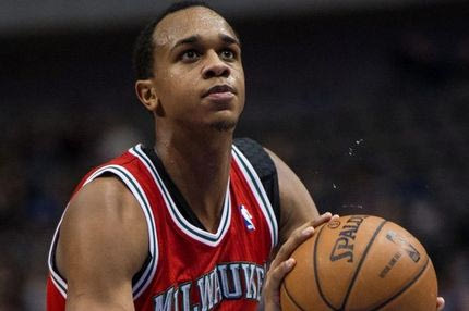 Πλήρωσαν ακριβά για αναπληρωματικό οι Μπακς