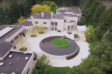 Το VIDEO που εξηγεί γιατί ο Τζόρνταν δεν μπορεί να πουλήσει το σπίτι του