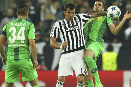 Η Γκλάντμπαχ έβαλε δύσκολα στη Γιουβέντους, “λύτρωση” στις καθυστερήσεις για Σίτι