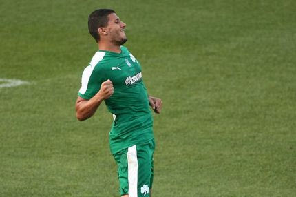 Νίκος Καρέλης: Ο άνθρωπος που ξεπέρασε το ταβάνι του