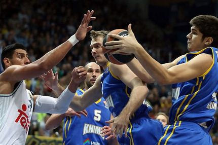 Η Χίμκι κατατρόπωσε τη Ρεάλ, ανατροπή από το -15 για τη Φενέρ