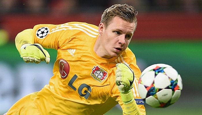 Απίθανο αυτογκόλ του Λένο