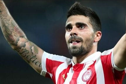 Ο διάλογος του Μασάντο με φίλο του Ολυμπιακού