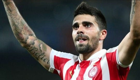 Ο διάλογος του Μασάντο με φίλο του Ολυμπιακού