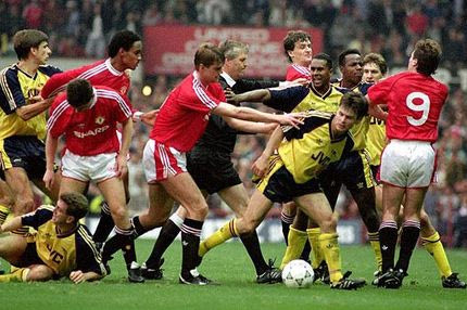 Σαν σήμερα: Ο επικός καυγάς μεταξύ Γιουνάιτεντ και Άρσεναλ