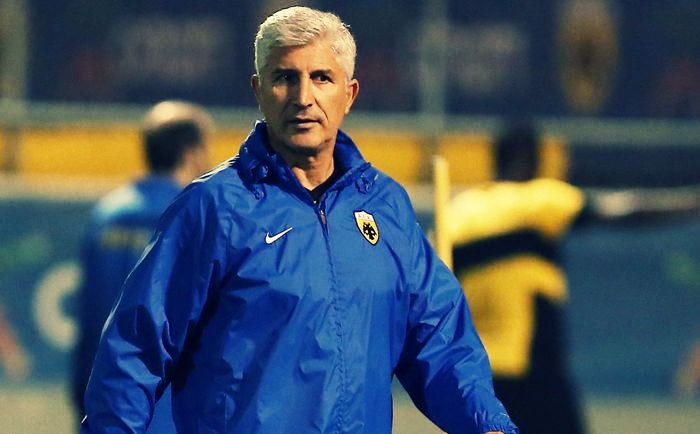 Το σκέφτεται για αλλαγές ο Μανωλάς