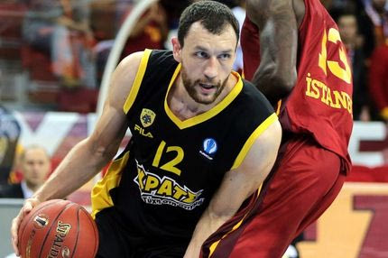 “Μάτιασαν” τον Μαυροκεφαλίδη, έσπασε τη μύτη του