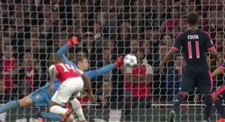 VIDEO: Η φανταστική απόκρουση του Νόιερ και η τρομερή ντρίμπλα του Ντούγκλας