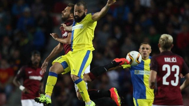 Ήττα του ΑΠΟΕΛ στην Πράγα, η Κράσνονταρ λύγισε την Καμπάλα