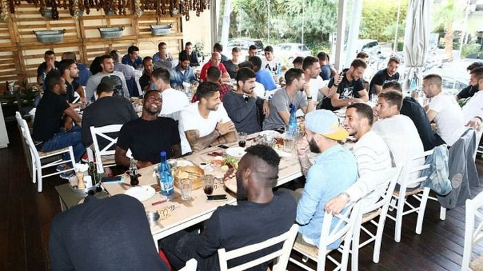 Οικογενειακό γεύμα στον Ολυμπιακό