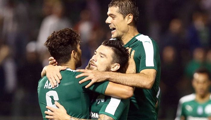 Ο Ολυμπιακός τον “προκαλεί” να περάσει από την Τούμπα