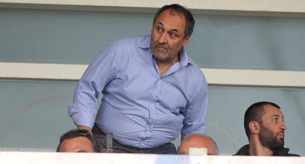 Ο ιδιοκτήτης που πήγε στα παλιά γραφεία