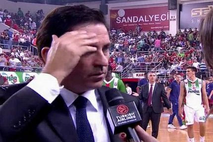 VIDEO: Μπουγέλωσαν τον Πασκουάλ