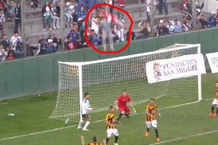 Τρομακτική πτώση φιλάθλου στην Αργεντινή